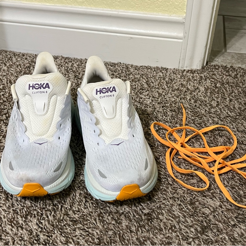 Hoka Clifton 8 shoes (wide)
